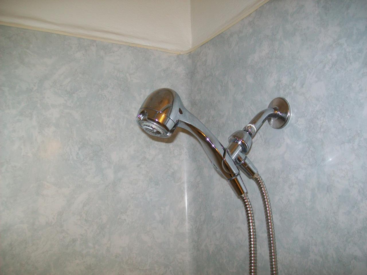 Photo of Kingsbury Villas Apartments - shower head detail